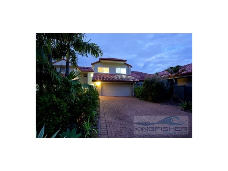 27/24 Ron Penhaligon Way, Robina QLD 4226