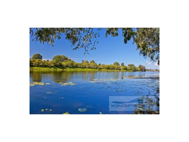 27/24 Ron Penhaligon Way, Robina QLD 4226