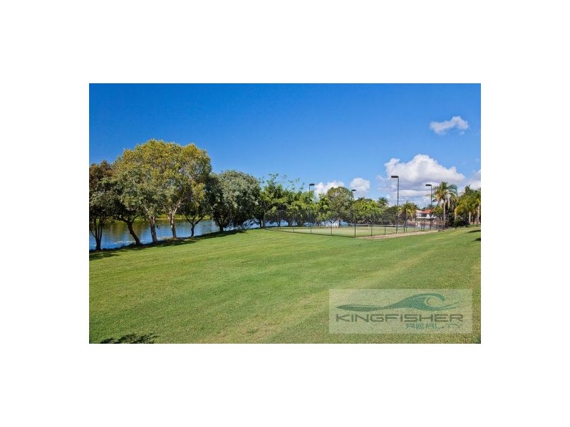 27/24 Ron Penhaligon Way, Robina QLD 4226