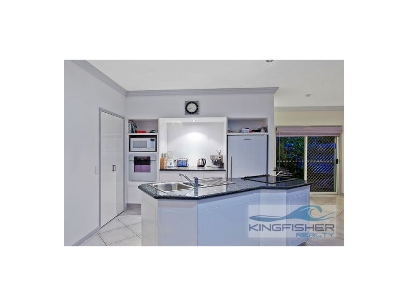 17 Acron Street, Elanora QLD 4221