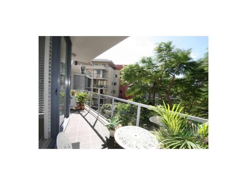2046/1 Ocean Street, Burleigh Heads QLD 4220
