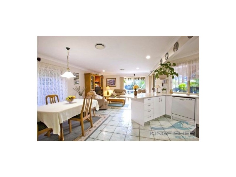 81 Coronet Crescent, Burleigh Waters QLD 4220