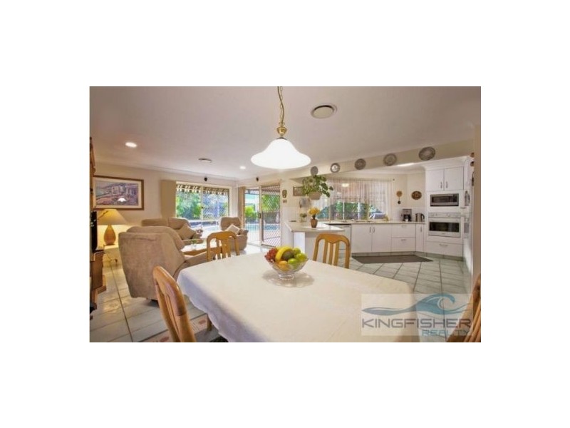 81 Coronet Crescent, Burleigh Waters QLD 4220