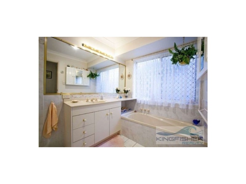 81 Coronet Crescent, Burleigh Waters QLD 4220