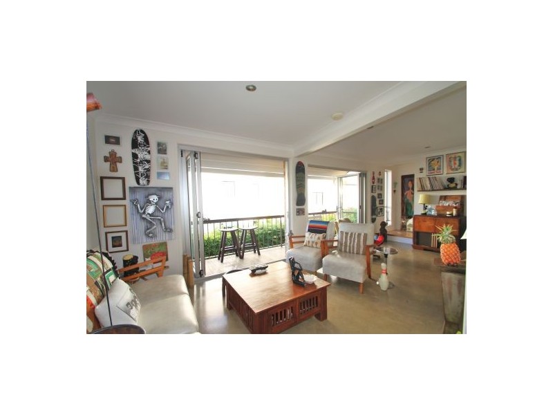 3/7 Ewart Street, Burleigh Heads QLD 4220