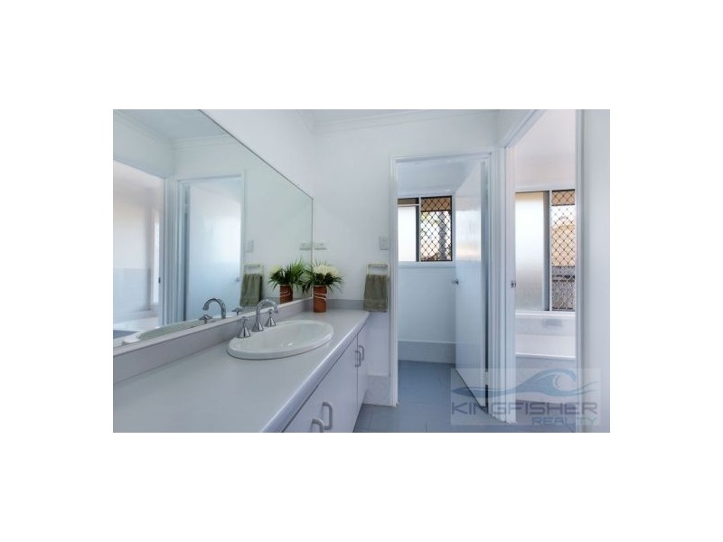 176 Christine Avenue, Burleigh Waters QLD 4220