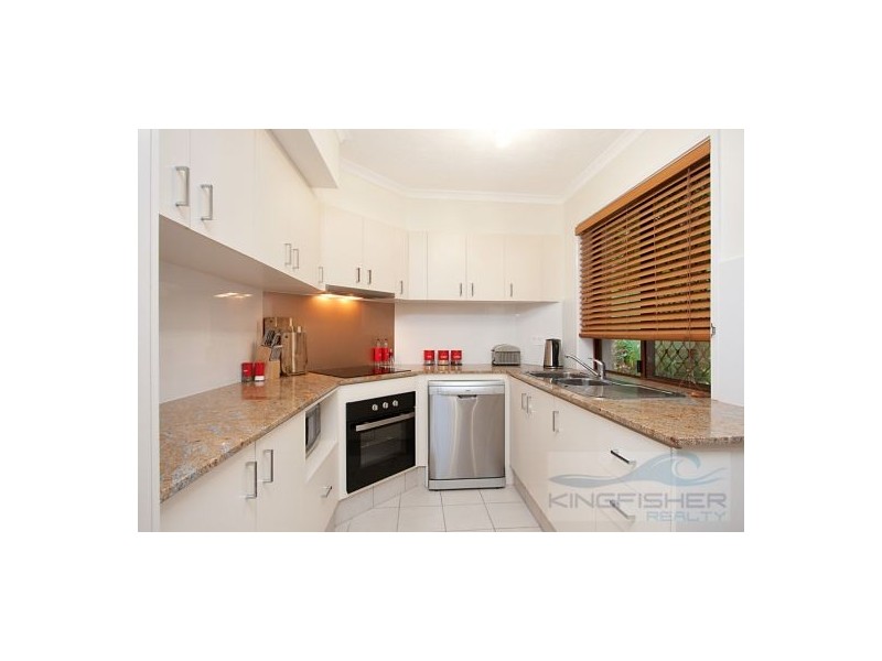 2/1 Burrabee Street, Burleigh Heads QLD 4220