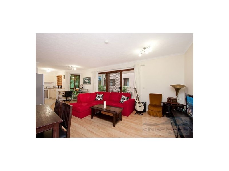 2/1 Burrabee Street, Burleigh Heads QLD 4220