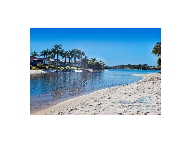 45 Kingfisher Crescent, Burleigh Waters QLD 4220