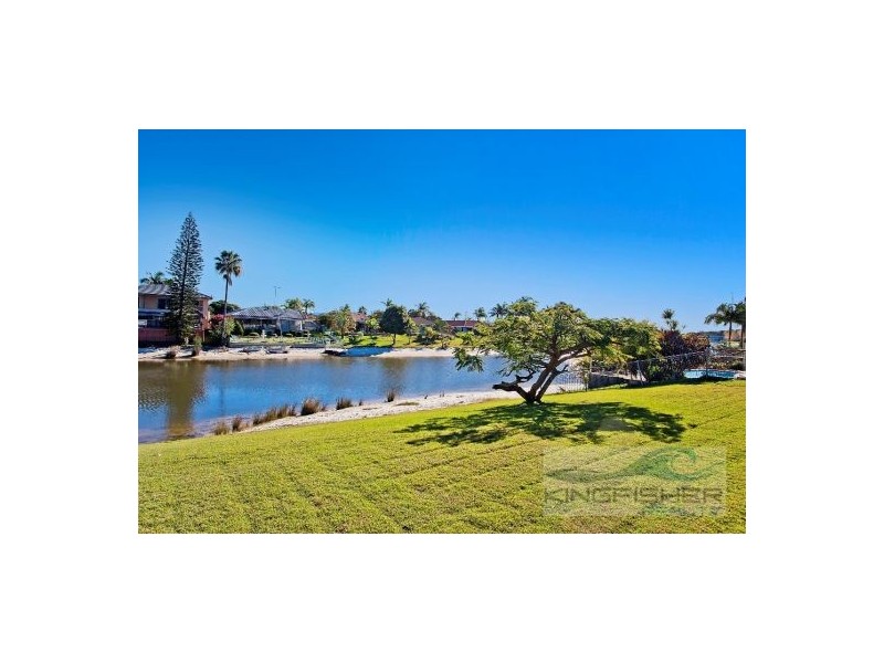 45 Kingfisher Crescent, Burleigh Waters QLD 4220