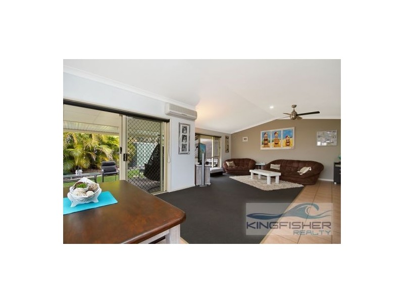 1/4 Carrisa Court, Currumbin Waters QLD 4223