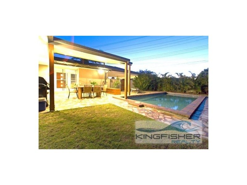 3 Egret Avenue, Burleigh Waters QLD 4220