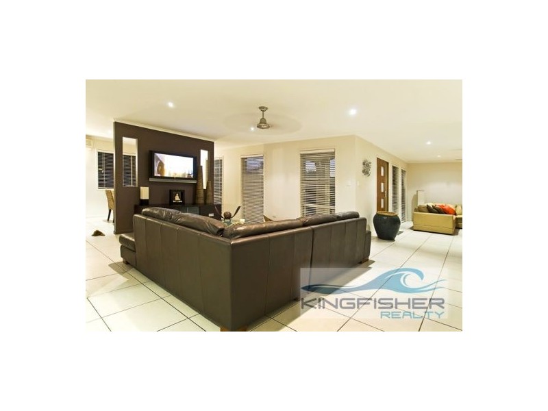 3 Egret Avenue, Burleigh Waters QLD 4220