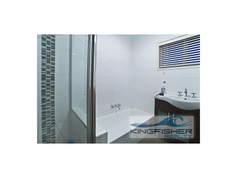 3 Egret Avenue, Burleigh Waters QLD 4220