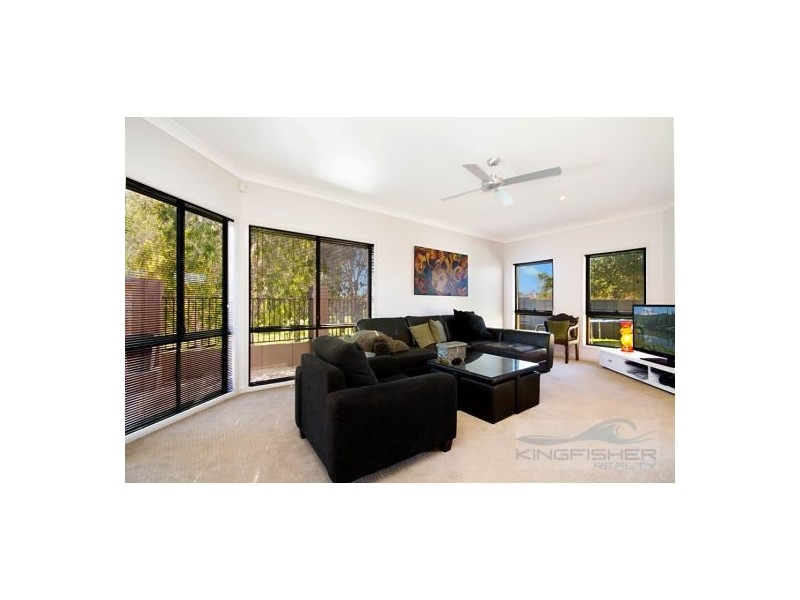 113 Dunlin Drive, Burleigh Waters QLD 4220