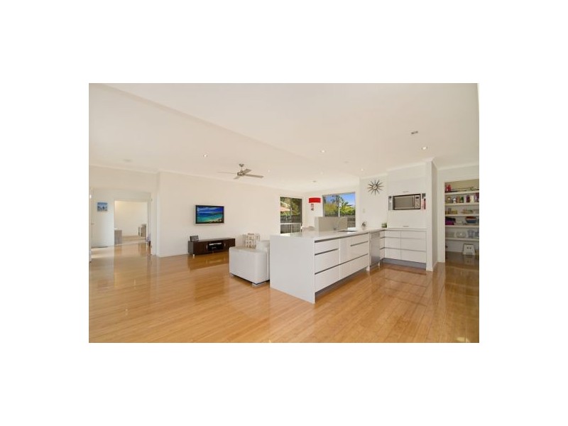 12 Sandpiper Drive, Burleigh Waters QLD 4220