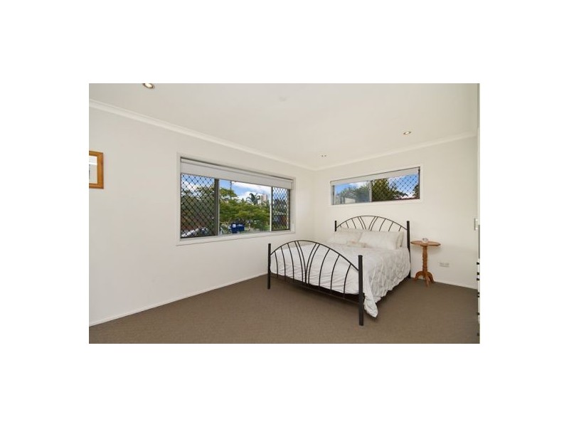 12 Sandpiper Drive, Burleigh Waters QLD 4220