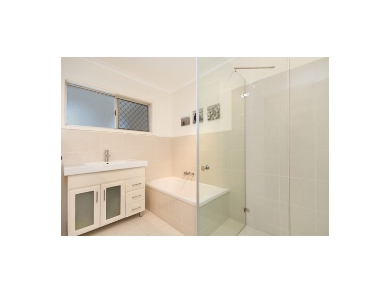 12 Sandpiper Drive, Burleigh Waters QLD 4220