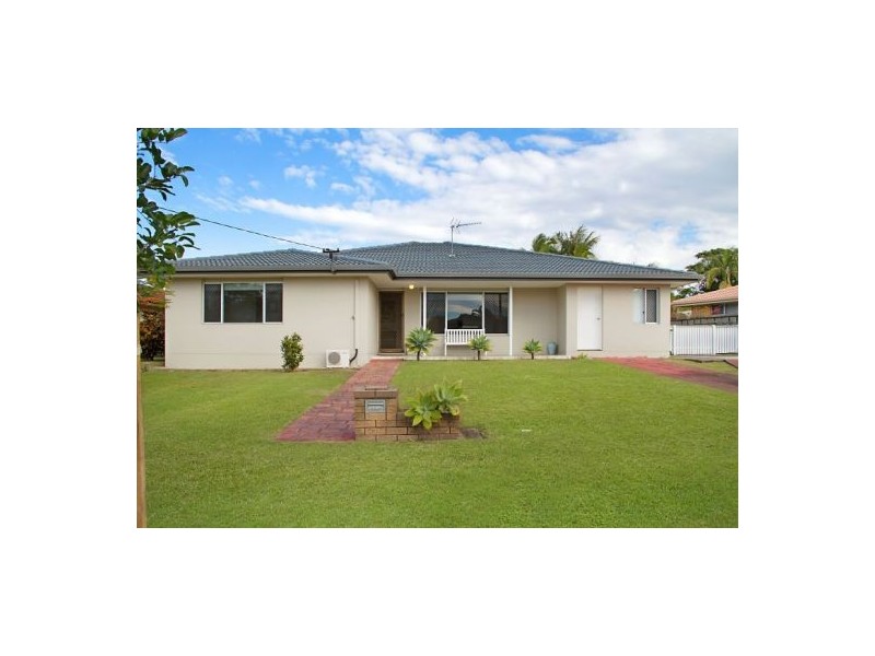 12 Sandpiper Drive, Burleigh Waters QLD 4220