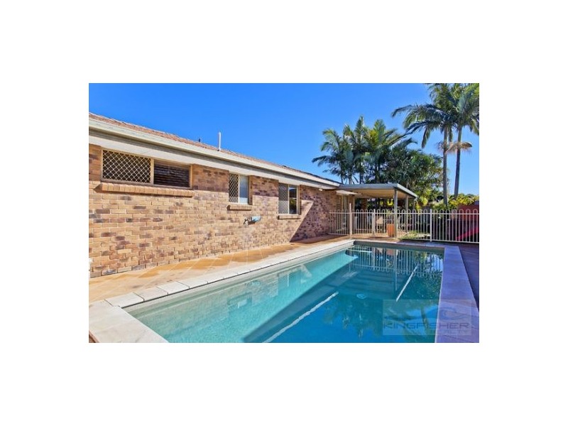 26 Bluemoon Close, Burleigh Waters QLD 4220