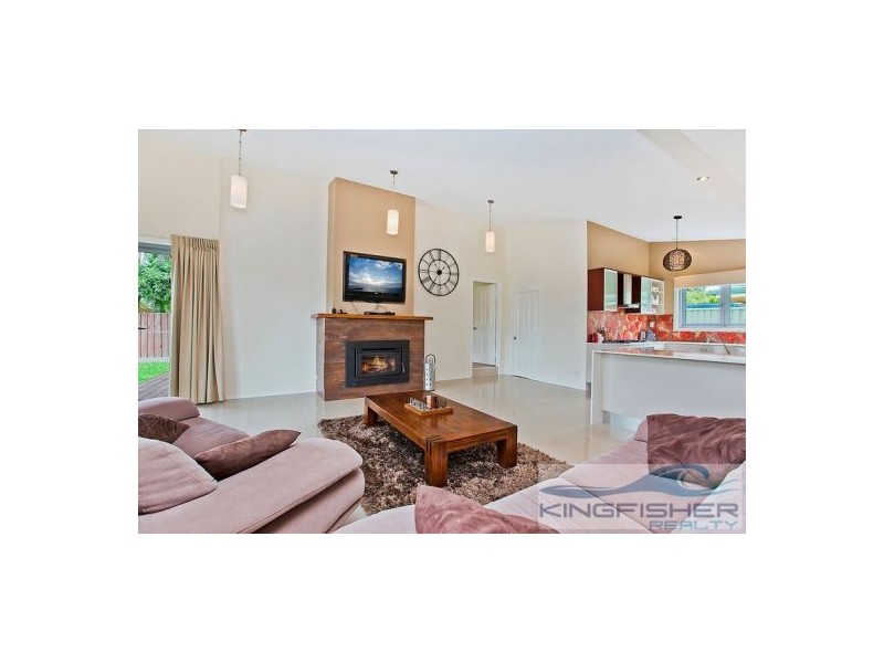41 Bluejay Street, Burleigh Waters QLD 4220