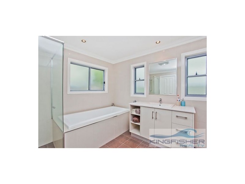 41 Bluejay Street, Burleigh Waters QLD 4220