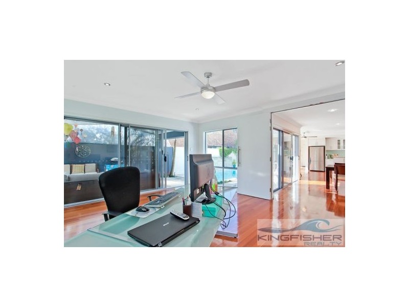 9 Tern Drive, Burleigh Waters QLD 4220