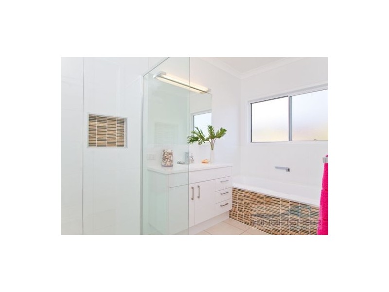 13 Sandpiper Drive, Burleigh Waters QLD 4220