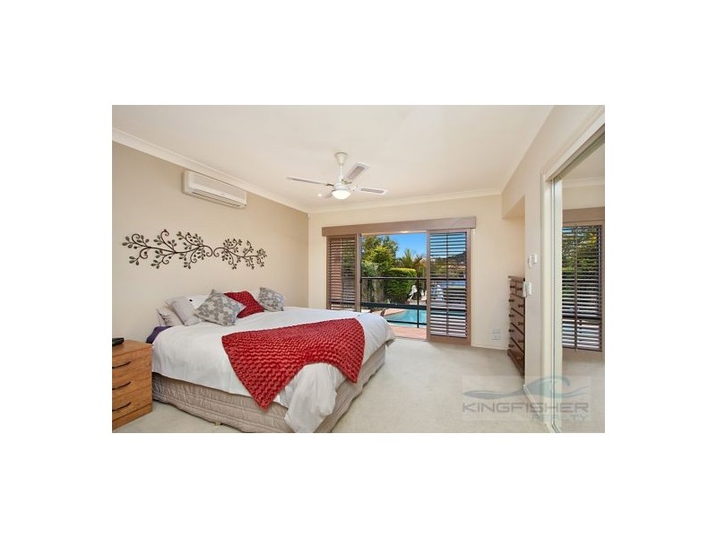 144 Dunlin Drive, Burleigh Waters QLD 4220