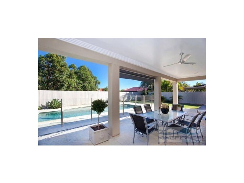 111 Dunlin Drive, Burleigh Waters QLD 4220