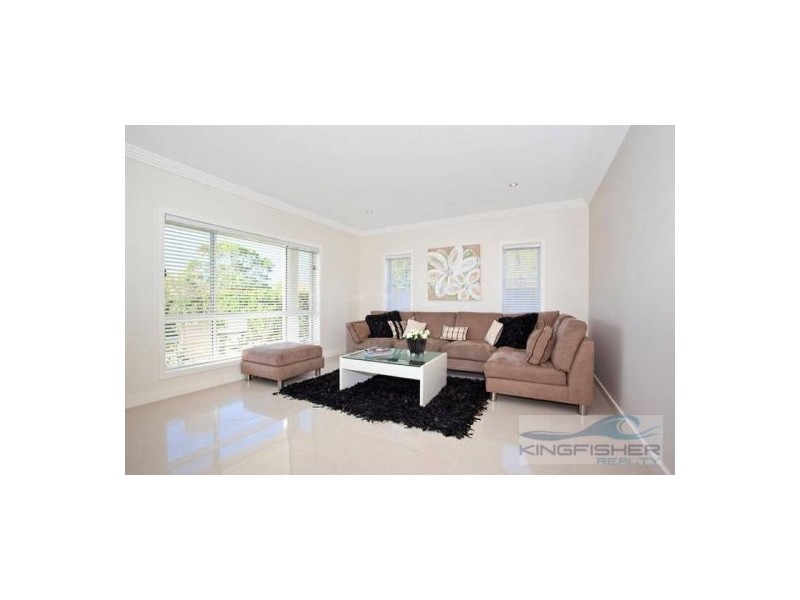 111 Dunlin Drive, Burleigh Waters QLD 4220
