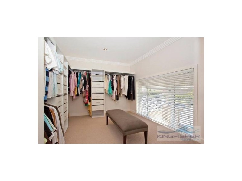 111 Dunlin Drive, Burleigh Waters QLD 4220