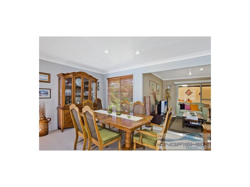 44 Coronet Crescent, Burleigh Waters QLD 4220