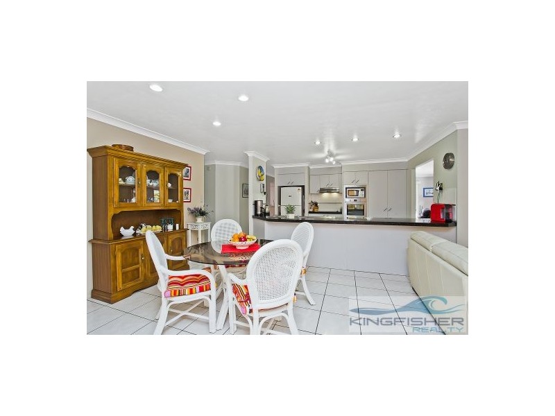 44 Coronet Crescent, Burleigh Waters QLD 4220
