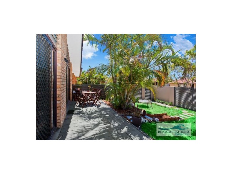 1/22 Peacock Place, Burleigh Waters QLD 4220