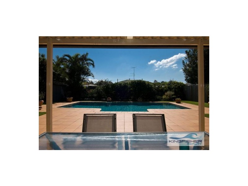 15 Sandpiper Drive, Burleigh Waters QLD 4220