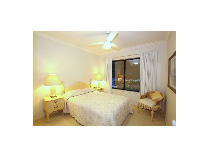 2 Stingray Crescent, Burleigh Heads QLD 4220