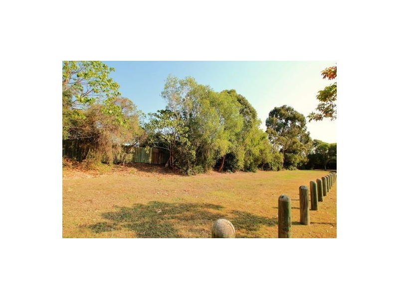 2 Stingray Crescent, Burleigh Heads QLD 4220