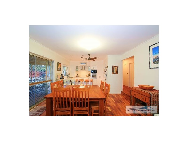 28 Babbler Court, Burleigh Waters QLD 4220