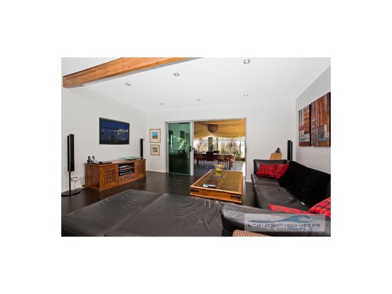 95 Cypress Drive, Broadbeach Waters QLD 4218