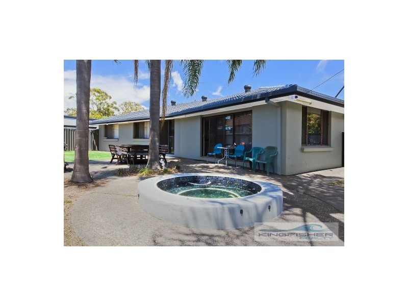 95 Cypress Drive, Broadbeach Waters QLD 4218