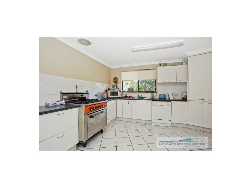 95 Cypress Drive, Broadbeach Waters QLD 4218