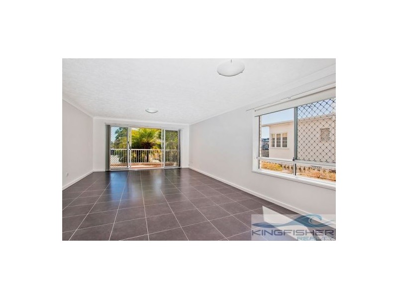 1/8 Mountain View Avenue, Miami QLD 4220