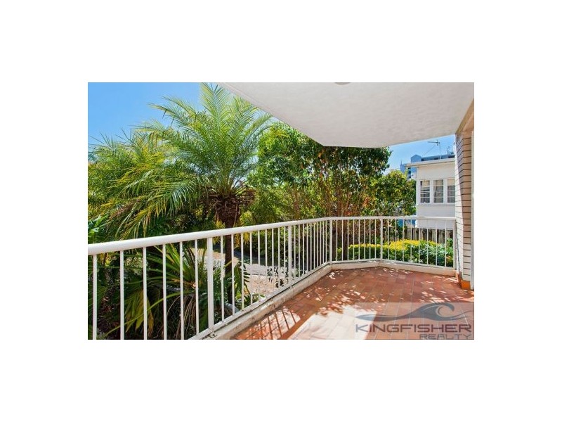 1/8 Mountain View Avenue, Miami QLD 4220