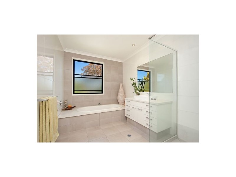 34 Symonds Road, Burleigh Heads QLD 4220