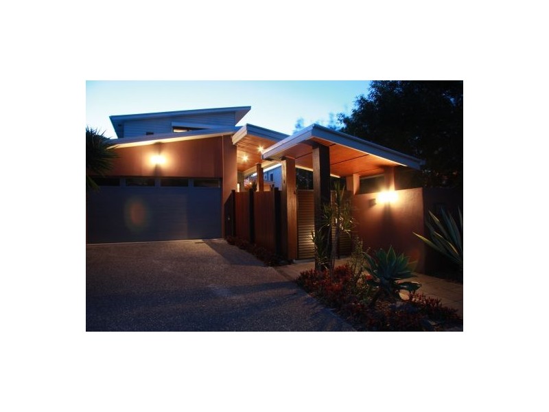 34 Symonds Road, Burleigh Heads QLD 4220