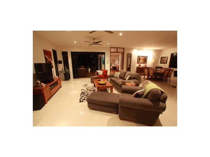 34 Symonds Road, Burleigh Heads QLD 4220