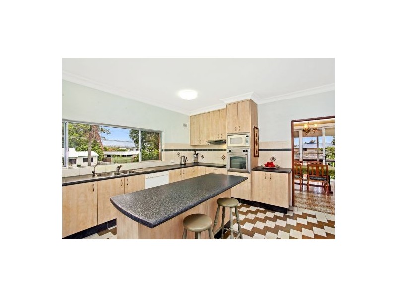 29 Acanthus Avenue, Burleigh Heads QLD 4220