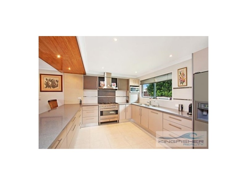 10 Egret Avenue, Burleigh Waters QLD 4220