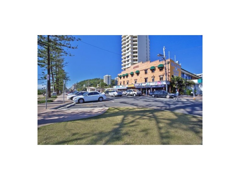 10 Egret Avenue, Burleigh Waters QLD 4220